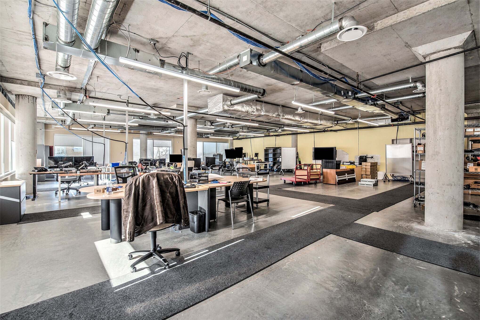 1150 Cyrville Rd, Ottawa, ON à louer Photo intérieure- Image 1 de 10