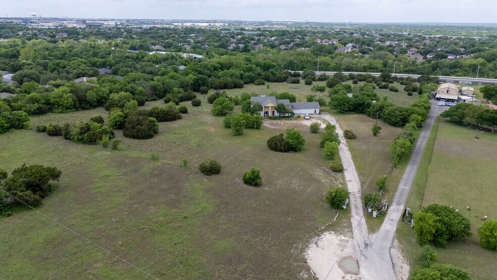 1294 Johnson Ln, Round Rock, TX à vendre - Photo du bâtiment - Image 2 de 27