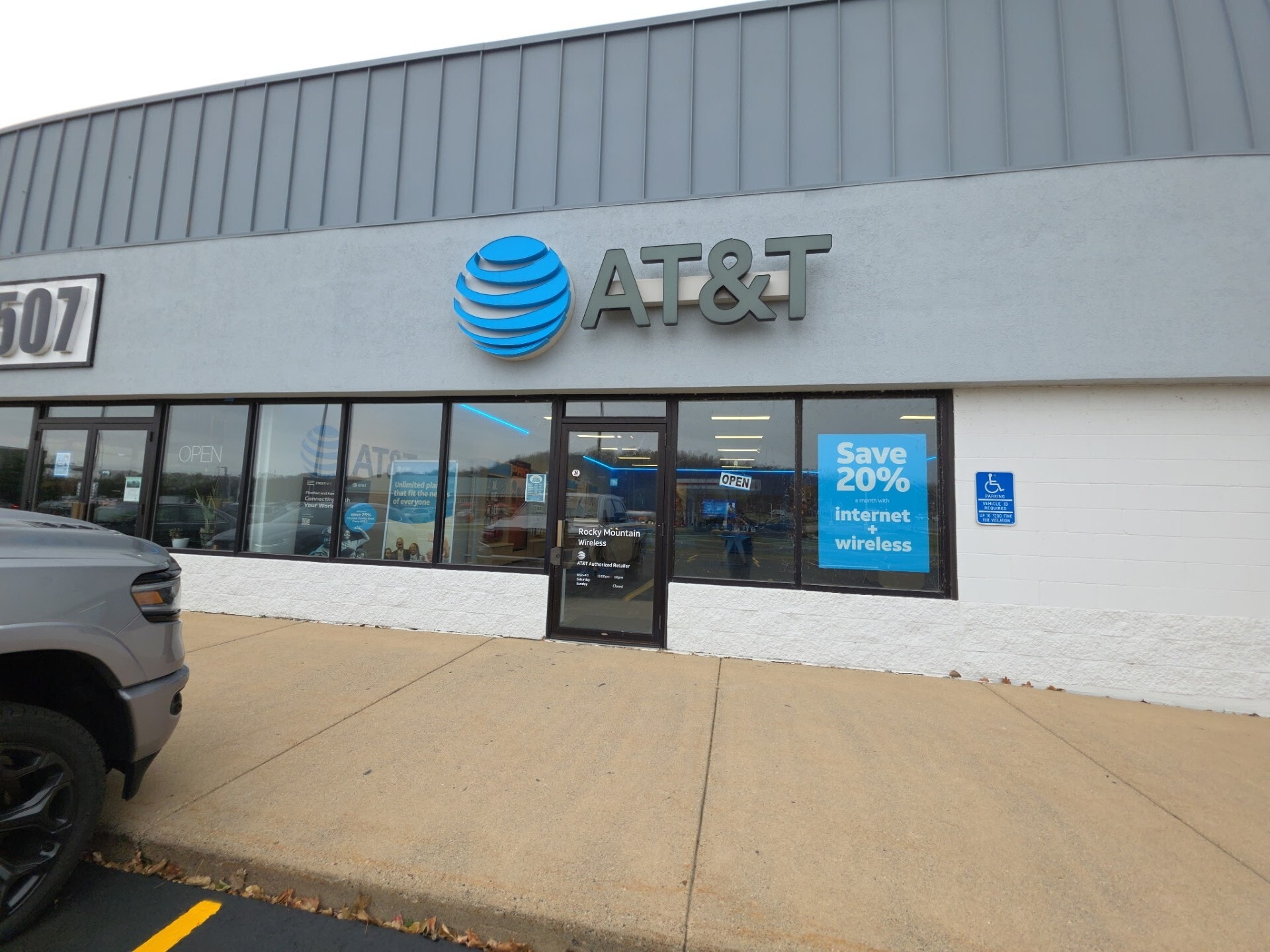 396 Schilling Dr S, Dundas, MN for lease Building Photo- Image 1 of 4