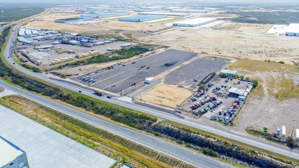 20018 FM 1472, Laredo, TX for lease - Lobby - Image 3 of 12