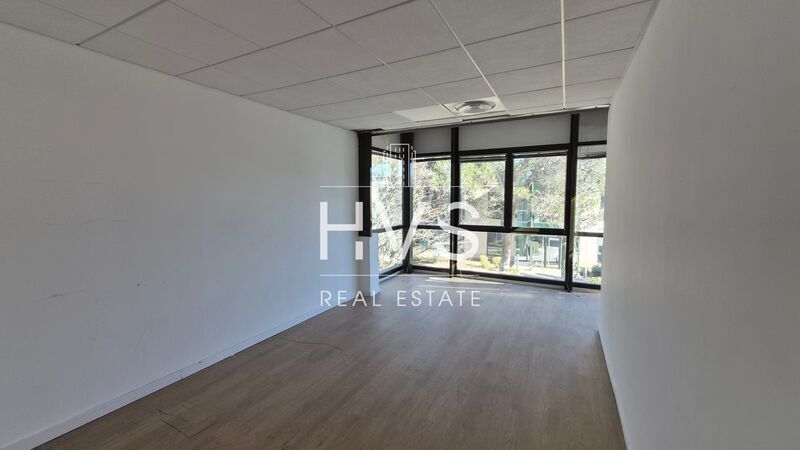 550 Rue Pierre Berthier, Aix-en-Provence for lease - Interior Photo - Image 3 of 5