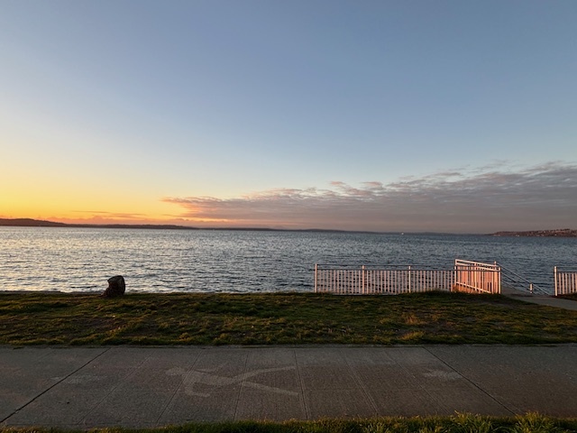 2142 Alki Ave SW, Seattle, WA à vendre - Photo du bâtiment - Image 2 de 9