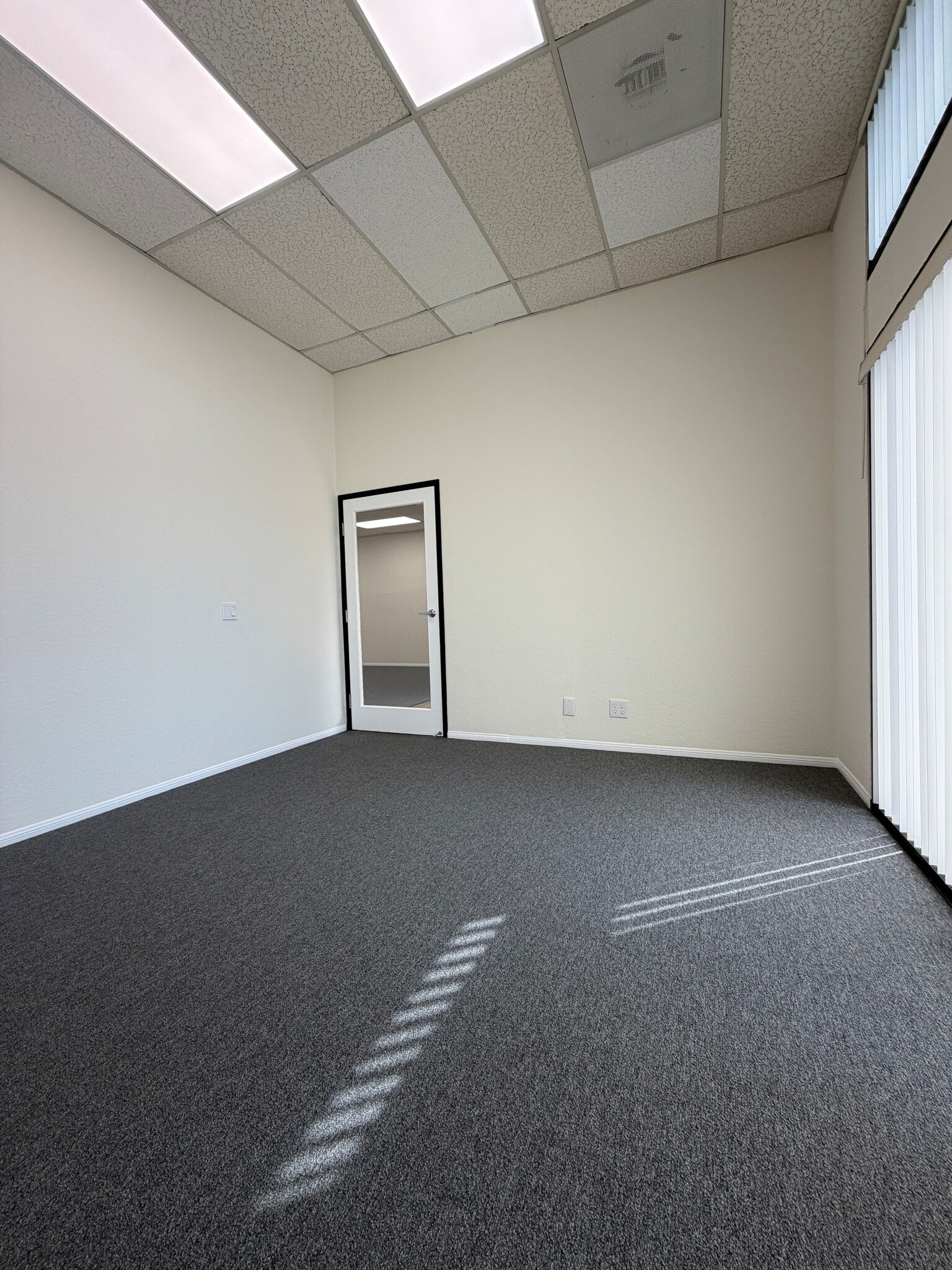 2370-2420 W Carson St, Torrance, CA à louer Photo intérieure- Image 1 de 6