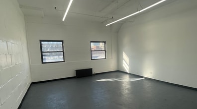 43-49 10th St, Long Island City, NY à louer Photo intérieure- Image 1 de 1