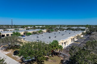 Plus de détails pour 3888 Mannix Dr, Naples, FL - Local d'activités à louer