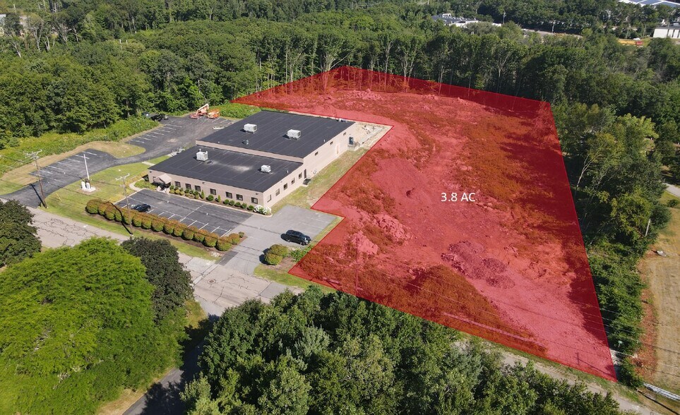 27 Wellington Rd, Lincoln, RI à louer - Photo principale - Image 1 de 1