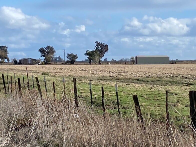 23651 Henry Miller Rd, Los Banos, CA à vendre - Photo du bâtiment - Image 3 de 11