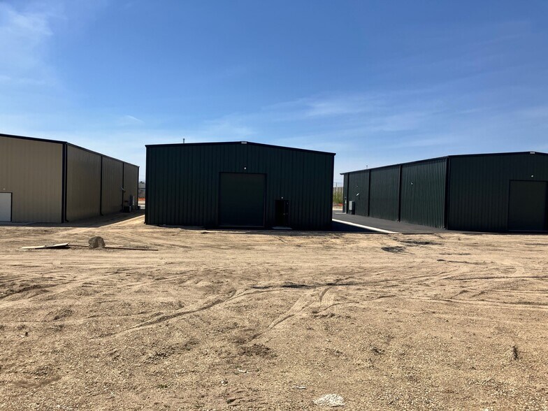 3270 N Black Butte Ct, Nampa, ID à louer - Photo du bâtiment - Image 2 de 6