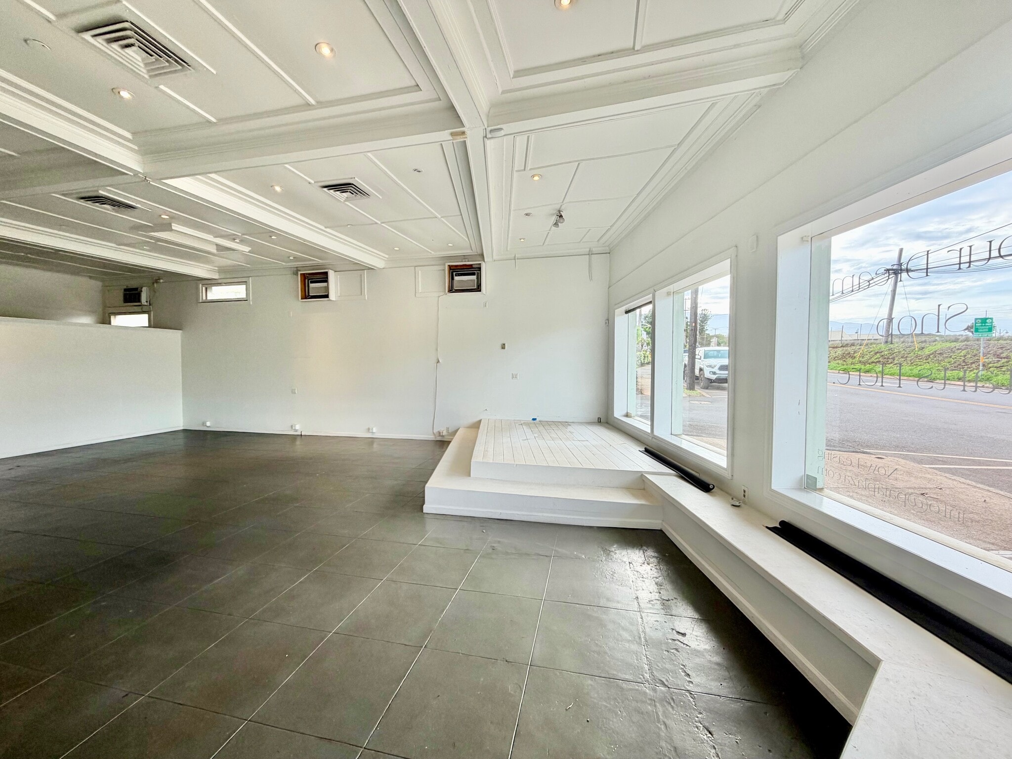 71 Baldwin Ave, Paia, HI for lease Interior Photo- Image 1 of 9