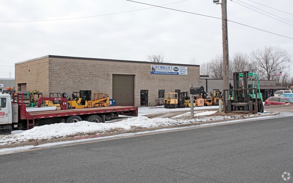 7583 Highway 13 W, Savage, MN à vendre - Photo du bâtiment - Image 3 de 7