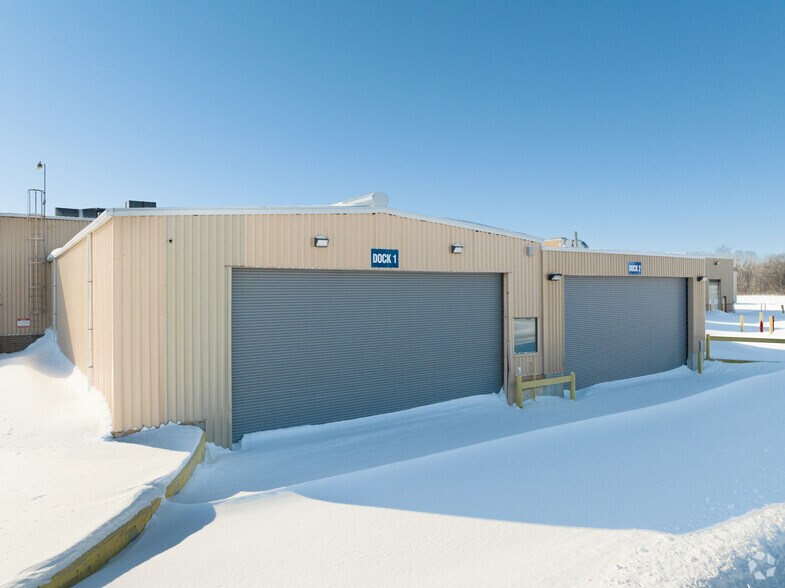 700 Luicks Ln S, Belmond, IA à louer - Photo du bâtiment - Image 3 de 9