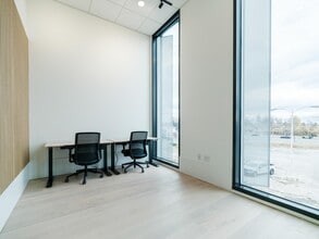 837 N 34th St, Seattle, WA for lease Interior Photo- Image 2 of 3
