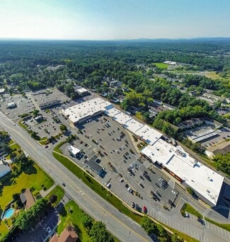 Plus de détails pour 2080 Western Ave, Guilderland, NY - Commerce de détail à louer