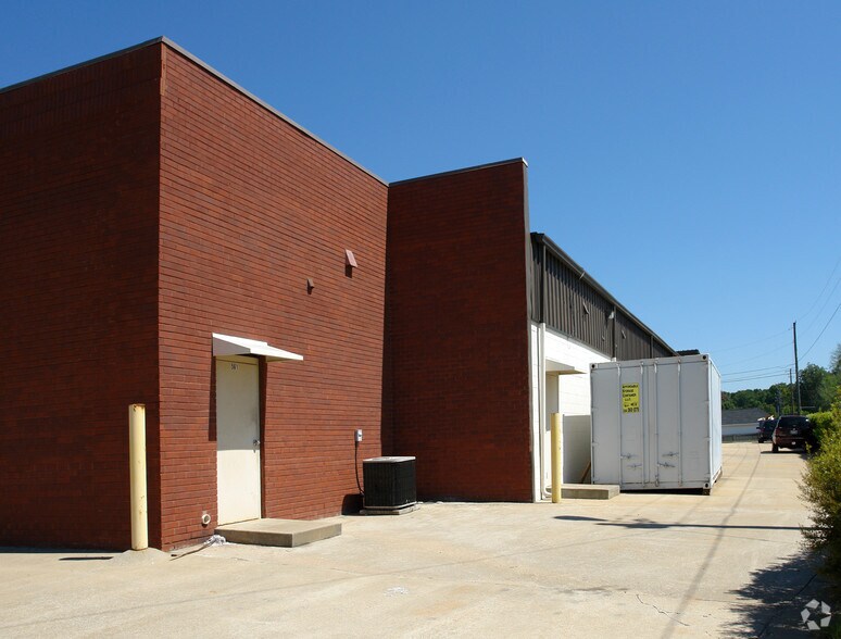 561-589 McQueen Smith Rd S, Prattville, AL à louer - Photo du bâtiment - Image 3 de 12