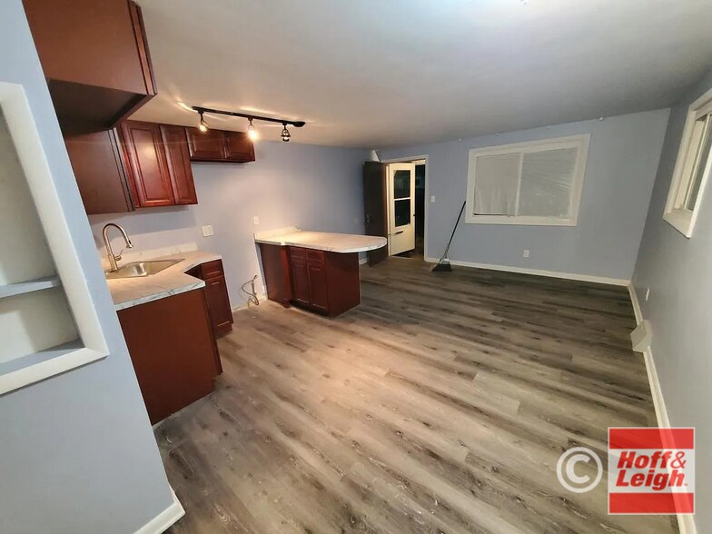 340 Oak St, Wadsworth, OH à vendre - Photo intérieure - Image 2 de 5