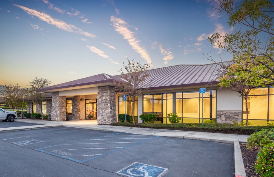 945 Orchard Creek Ln, Lincoln, CA for sale - Building Photo - Image 3 of 13