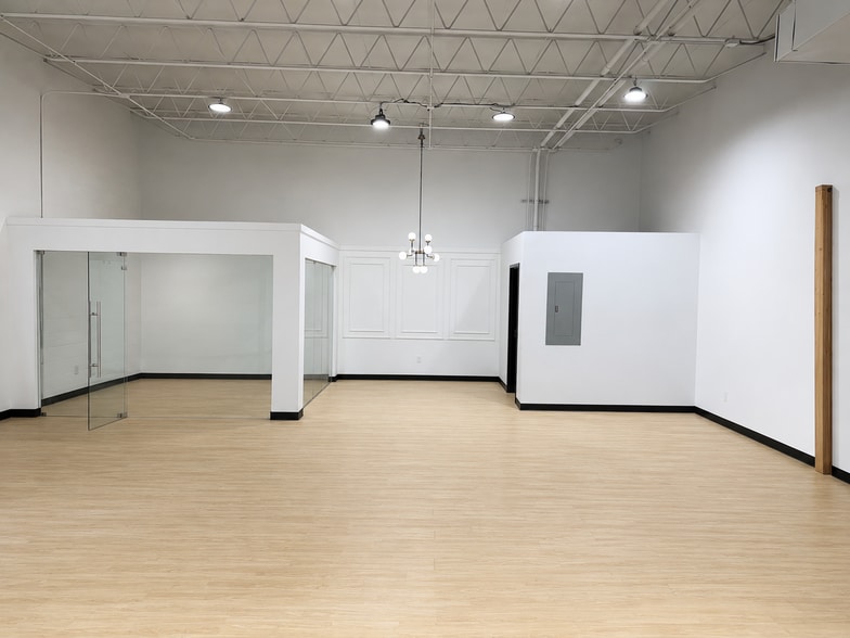 250 Laredo Dr, Decatur, GA for lease - Building Photo - Image 3 of 4