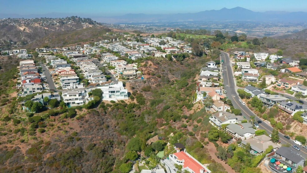 749 Marlin Drive, Laguna Beach, CA for sale - Commercial Listing Video - Image 2 of 17