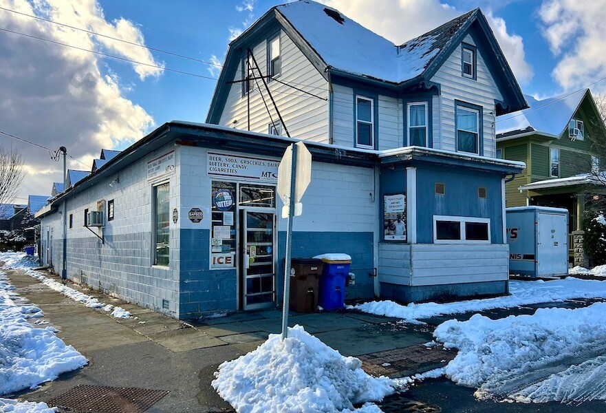 185 Smith Ave, Kingston, NY à vendre Photo du bâtiment- Image 1 de 19