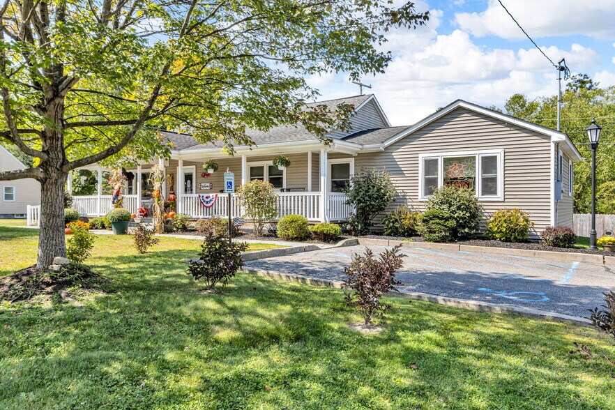 1103 Route 82, East Fishkill, NY à vendre - Photo du bâtiment - Image 2 de 28