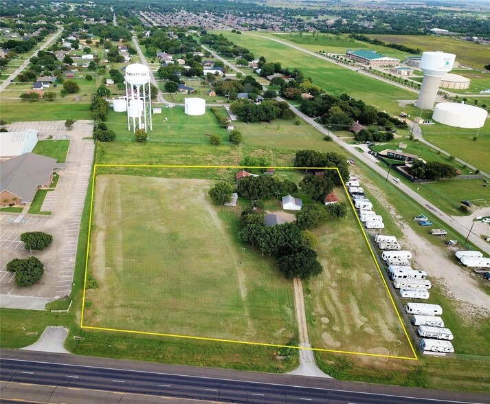 3304 N Highway 77, Waxahachie, TX à vendre - Photo du bâtiment - Image 1 de 1