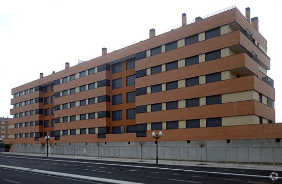 Retail in Ávila, Ávila for lease Primary Photo- Image 1 of 4