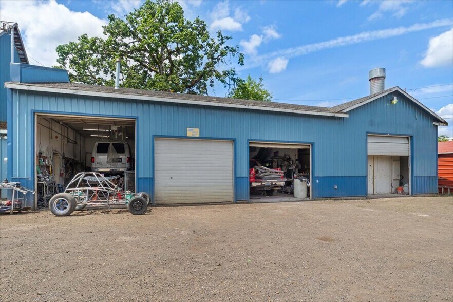 13780 S Macksburg Rd, Molalla, OR à vendre - Photo du bâtiment - Image 3 de 21