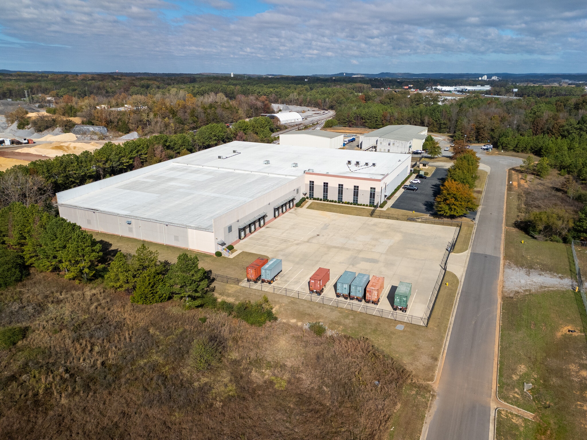 241 Commercial Park Cir, Calera, AL for sale Primary Photo- Image 1 of 19