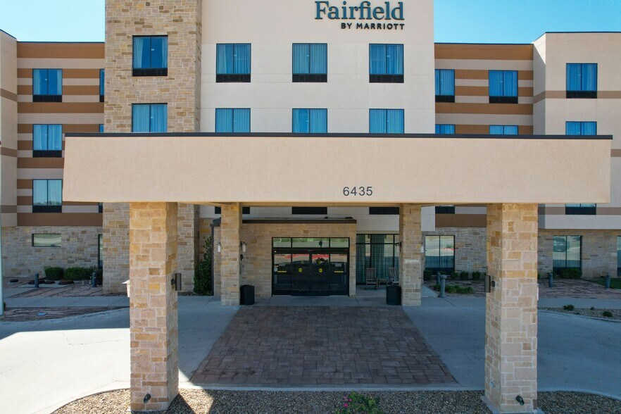 6435 50th St, Lubbock, TX à vendre - Photo du bâtiment - Image 3 de 19