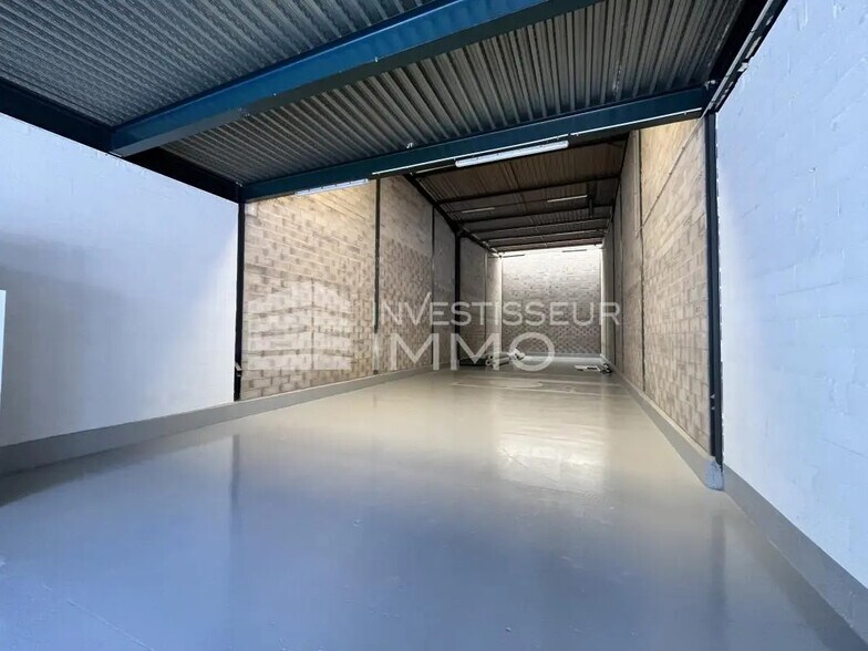 Industrial in Noisy-le-Grand for lease - Interior Photo - Image 2 of 5