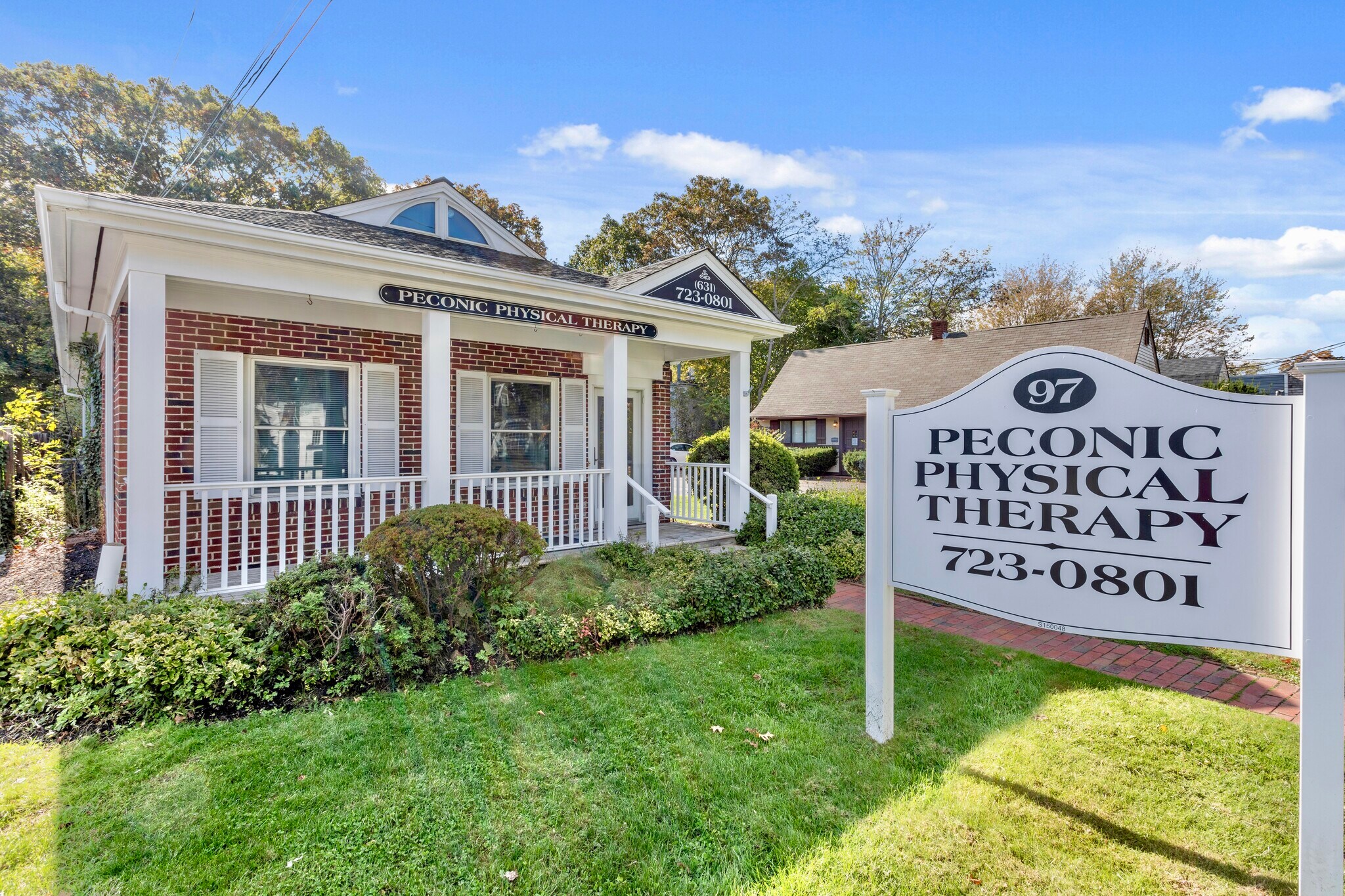 97 W Montauk Hwy, Hampton Bays, NY à vendre Photo principale- Image 1 de 12