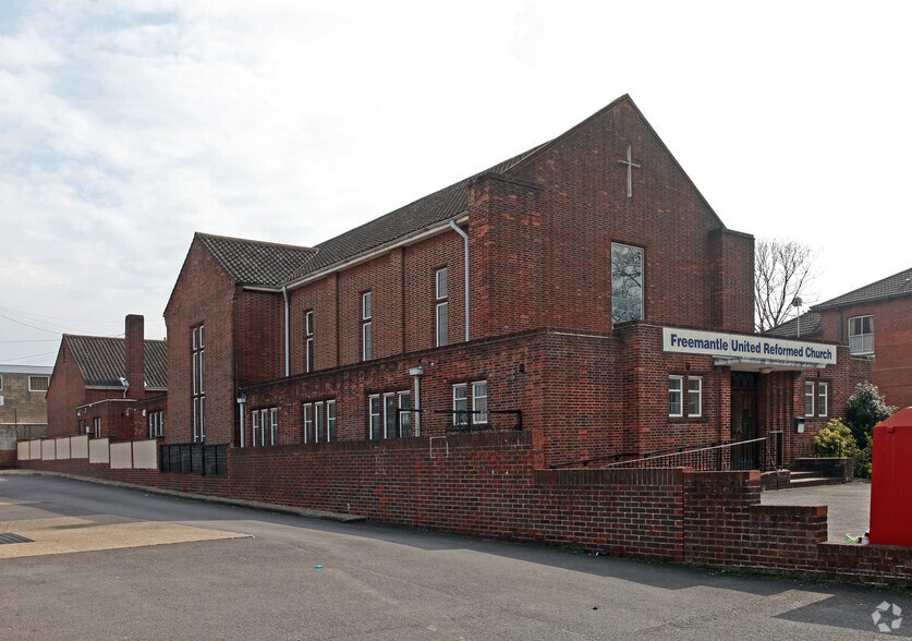 257 Shirley Rd, Southampton à vendre - Photo du bâtiment - Image 2 de 2