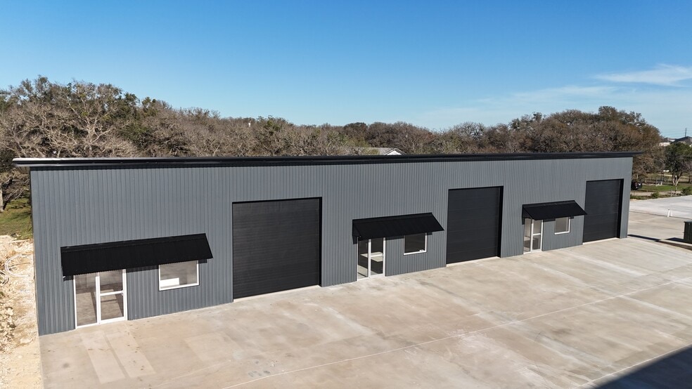 4540 FM 1102, New Braunfels, TX à louer - Photo du bâtiment - Image 2 de 16