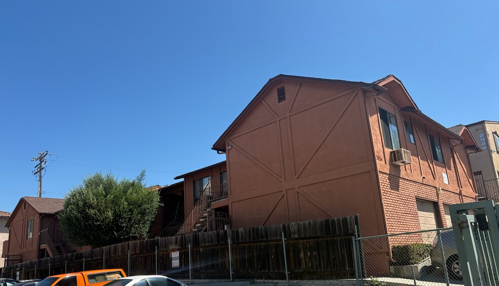 2934 F St, San Diego, CA à vendre - Photo du bâtiment - Image 3 de 15