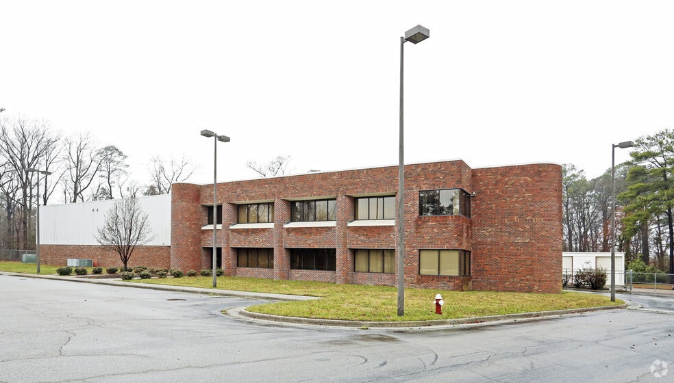 617 Regional Dr, Hampton, VA à vendre - Photo du bâtiment - Image 2 de 14