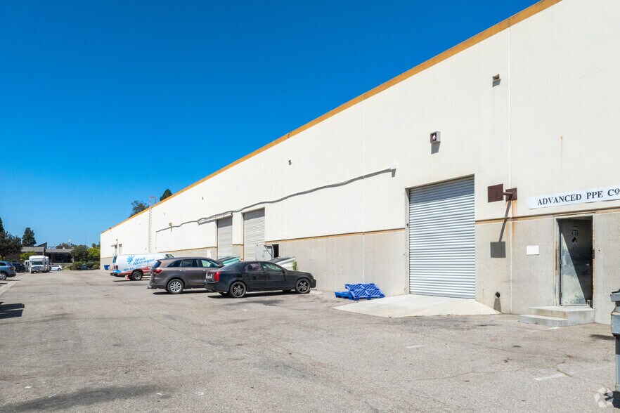 5120-5126 Ralston St, Ventura, CA à vendre - Photo du bâtiment - Image 2 de 3