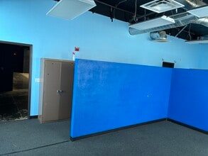 34862 Monte Vista Dr, Wildomar, CA for lease Interior Photo- Image 2 of 7