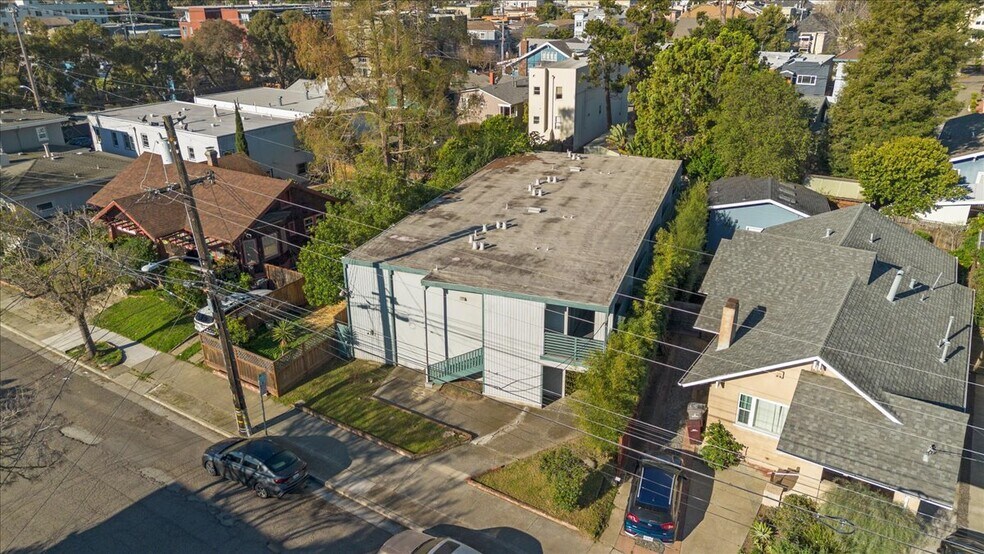4121 Opal St, Oakland, CA à vendre - Photo du bâtiment - Image 3 de 15