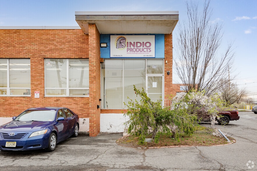 170 Wesley St, South Hackensack, NJ à louer - Photo du bâtiment - Image 2 de 6