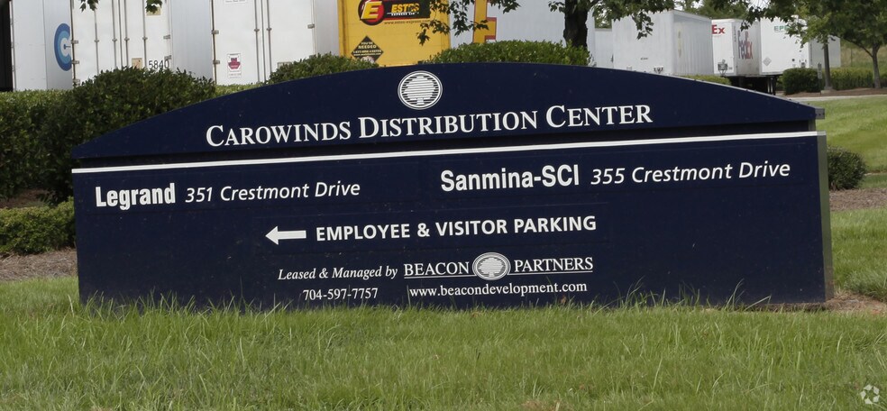 351-355 Crestmont Dr, Fort Mill, SC à louer - Photo du bâtiment - Image 3 de 9