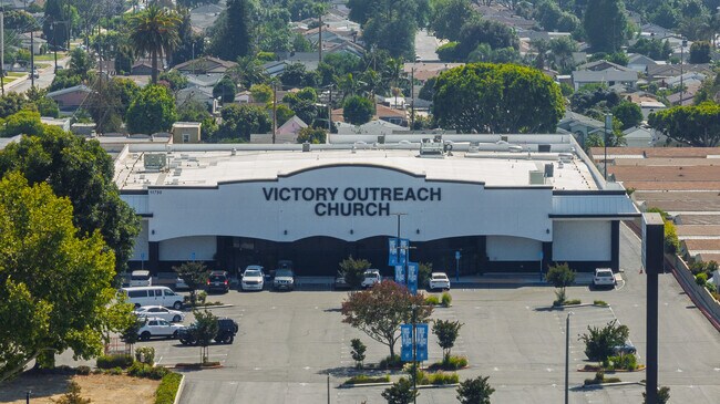 More details for 11750 Whittier Blvd, Whittier, CA - Retail for Sale