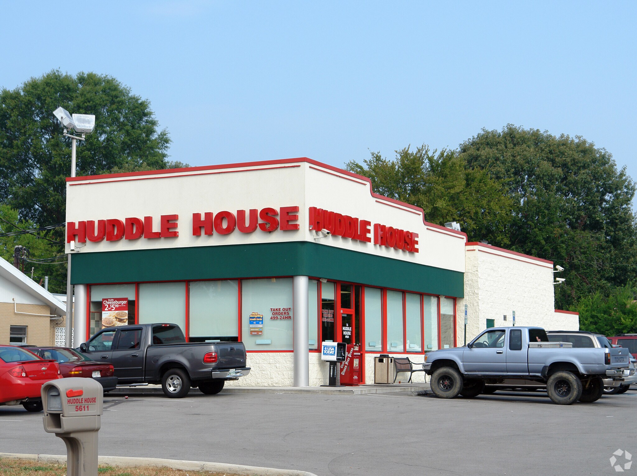 5611 Brainerd Rd, Chattanooga, TN à vendre Photo principale- Image 1 de 7