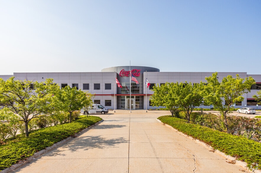 3600 Army Post Rd, Des Moines, IA for lease - Building Photo - Image 2 of 5