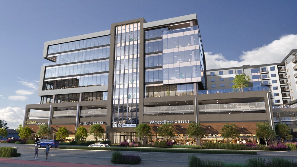 2816 W 7th St, Fort Worth, TX à louer - Photo du bâtiment - Image 2 de 5