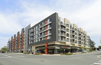 Plus de détails pour 11410 Reston Station Blvd, Reston, VA - Commerce de détail à louer