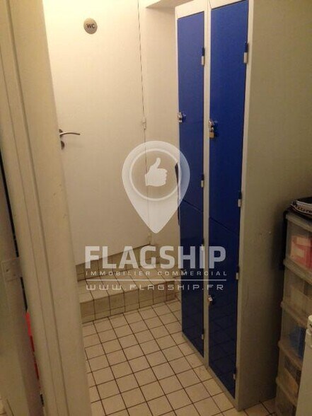 Retail in Paris for sale - Interior Photo - Image 1 of 4