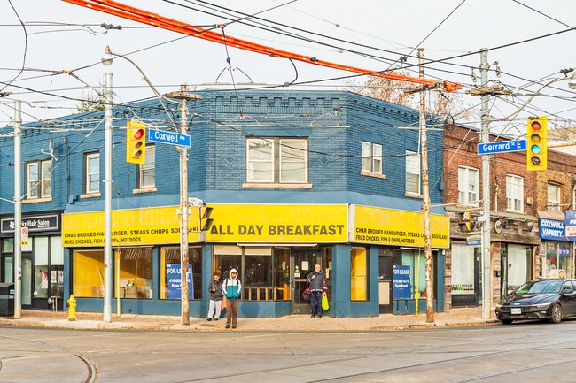 More details for 1622-1626 Gerrard St, Toronto, ON - Retail for Lease