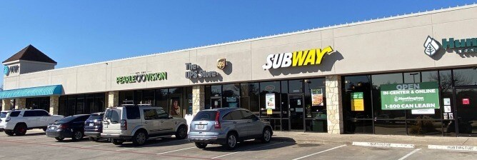 2820-2834 S Hulen St, Fort Worth, TX à louer - Photo du bâtiment - Image 2 de 6