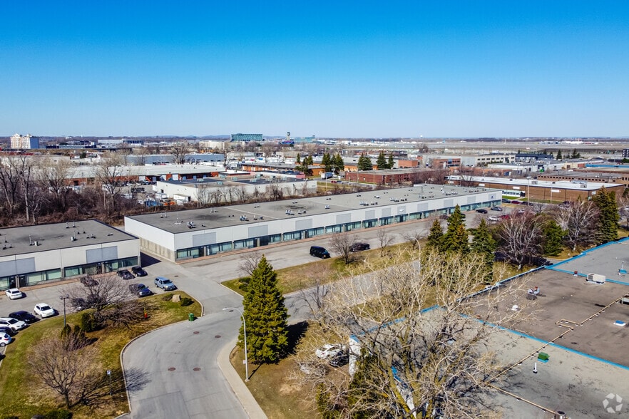 520-556 Av Lépine, Dorval, QC à louer - Aérien - Image 3 de 8