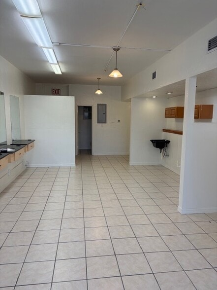 4330 101st St W, Bradenton, FL for lease - Building Photo - Image 3 of 5